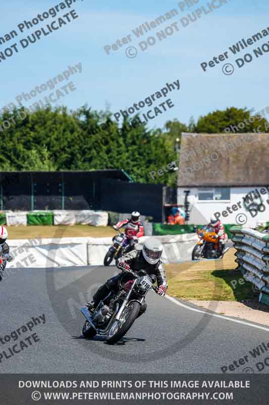 Vintage motorcycle club;eventdigitalimages;mallory park;mallory park trackday photographs;no limits trackdays;peter wileman photography;trackday digital images;trackday photos;vmcc festival 1000 bikes photographs